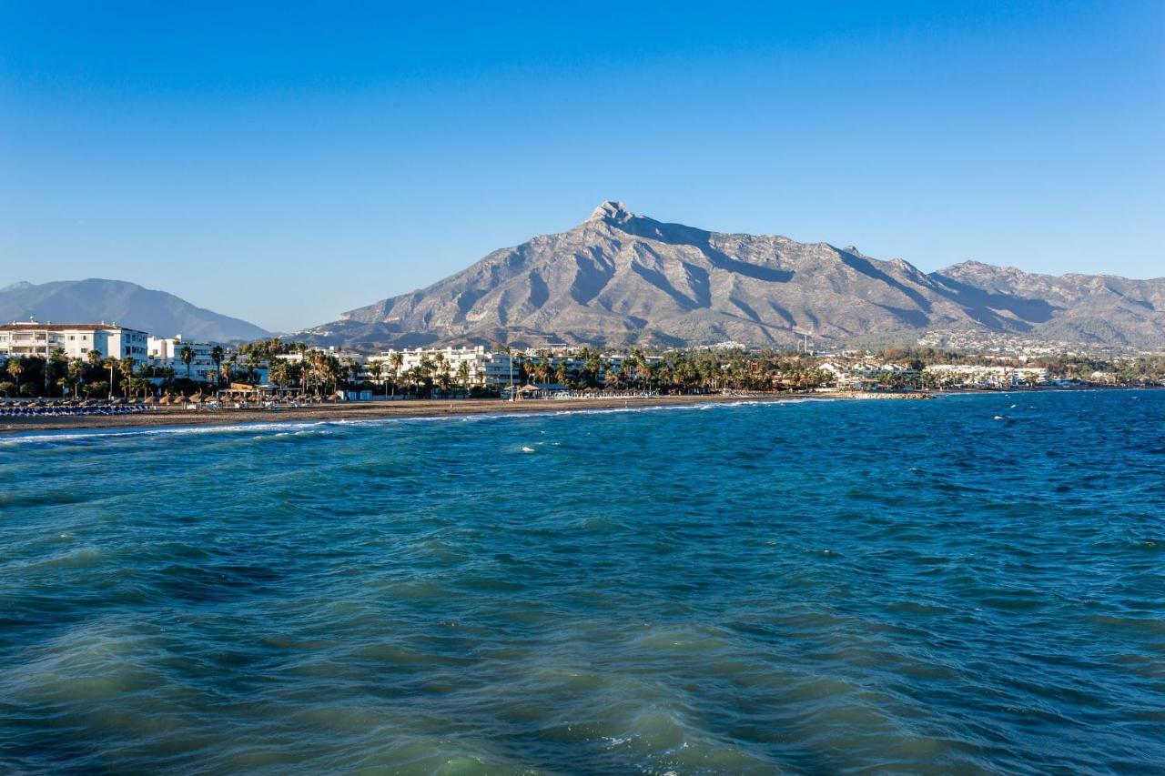 By Riva - Luxurious, Exclusive 2 Bedroom Apt Inside Puerto Banus Marbella Esterno foto
